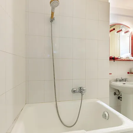 Giannina Few Meters From Theater Ariston - Happy דירה